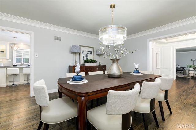 18 Country Aire Drive, St Louis, MO 63131