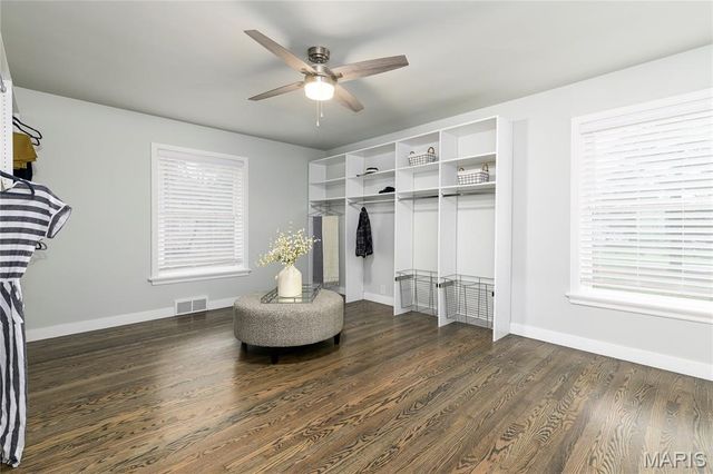 18 Country Aire Drive, St Louis, MO 63131