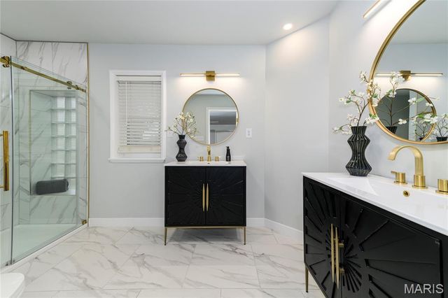 18 Country Aire Drive, St Louis, MO 63131