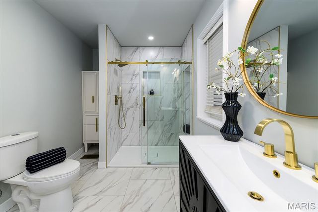 18 Country Aire Drive, St Louis, MO 63131