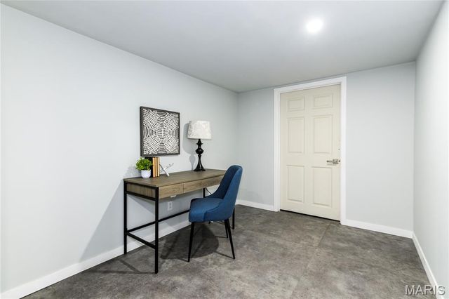 18 Country Aire Drive, St Louis, MO 63131