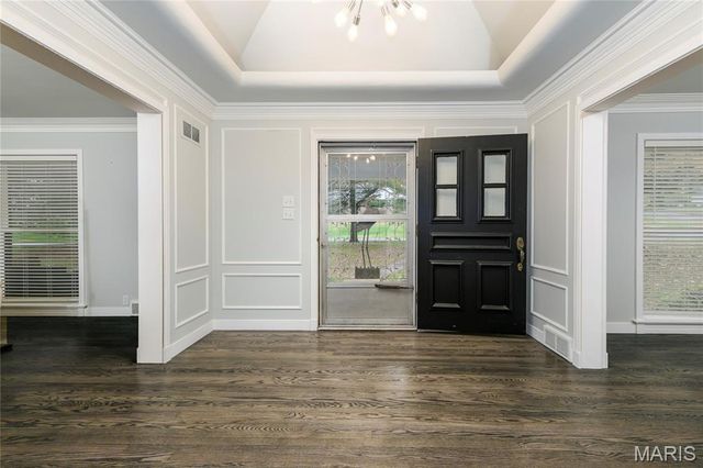 18 Country Aire Drive, St Louis, MO 63131