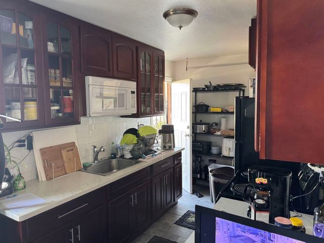 2120 E 22Nd St, Oakland, CA 94606