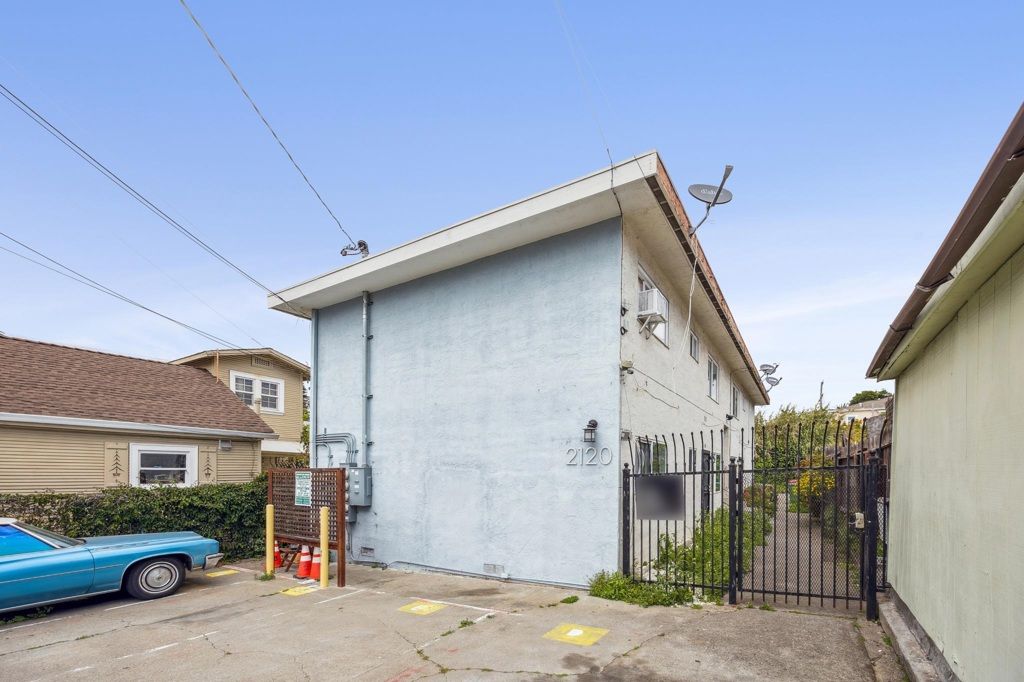 2120 E 22Nd St, Oakland, CA 94606