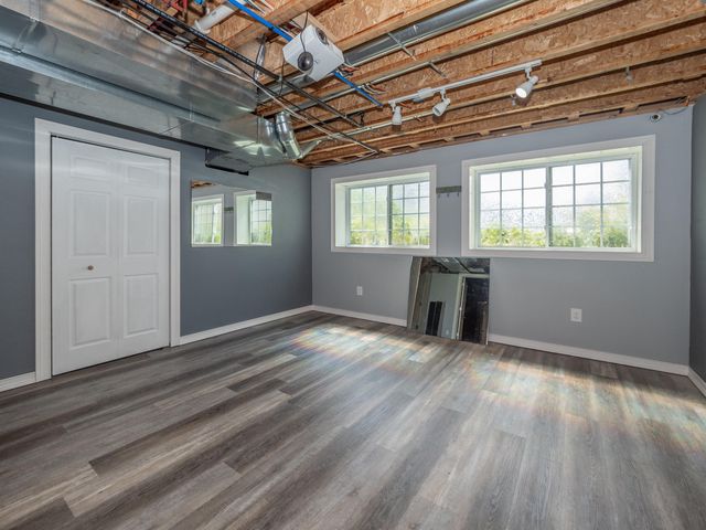 27120 Birmingham Court, Antwerp Twp, MI 49079