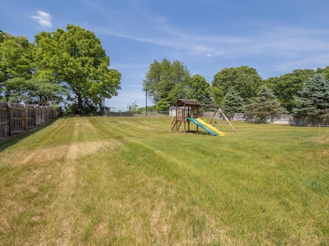 27120 Birmingham Court, Antwerp Twp, MI 49079