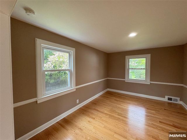 24 Palmer, Tenafly, NJ 07670
