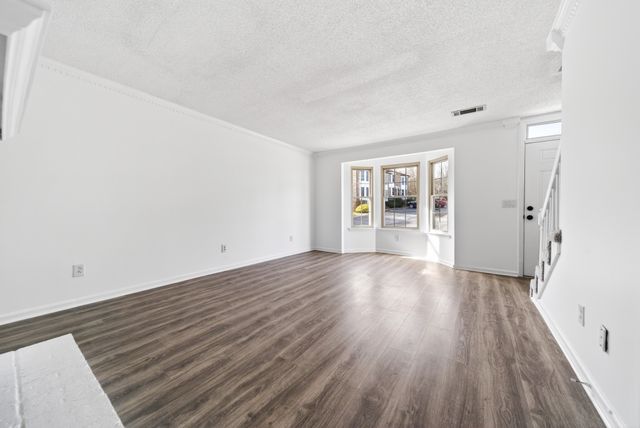 250 Sanders Ferry Rd Apt 36, Hendersonville, TN 37075