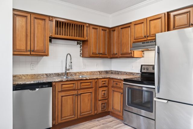 250 Sanders Ferry Rd Apt 36, Hendersonville, TN 37075