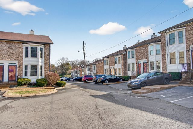 250 Sanders Ferry Rd Apt 36, Hendersonville, TN 37075