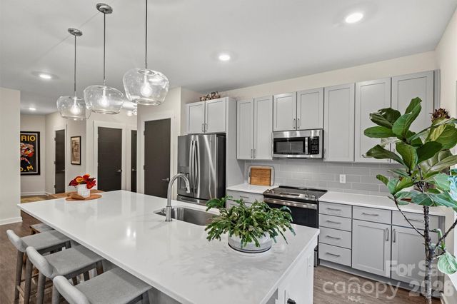 3630 N Davidson Street 2201, Charlotte, NC 28205