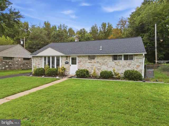 2605 WOODLAWN DR, Bristol, PA 19007