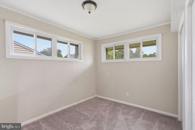 2605 WOODLAWN DR, Bristol, PA 19007