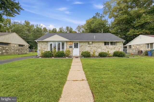 2605 WOODLAWN DR, Bristol, PA 19007