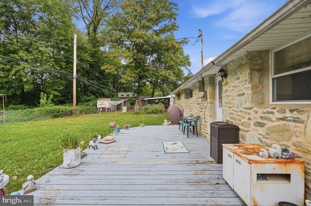 2605 WOODLAWN DR, Bristol, PA 19007