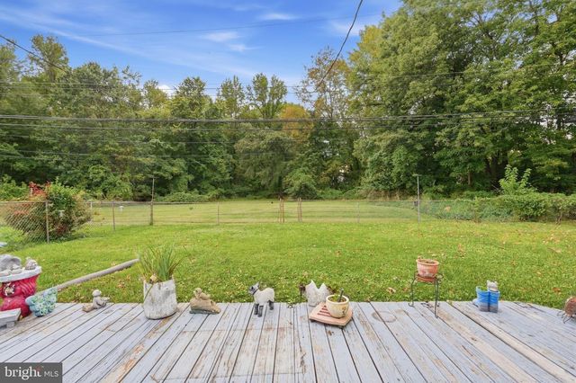 2605 WOODLAWN DR, Bristol, PA 19007