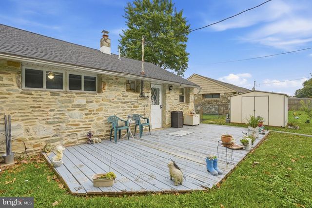 2605 WOODLAWN DR, Bristol, PA 19007