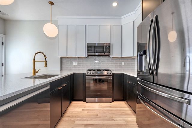 214 Havre Street 1, Boston, MA 02128