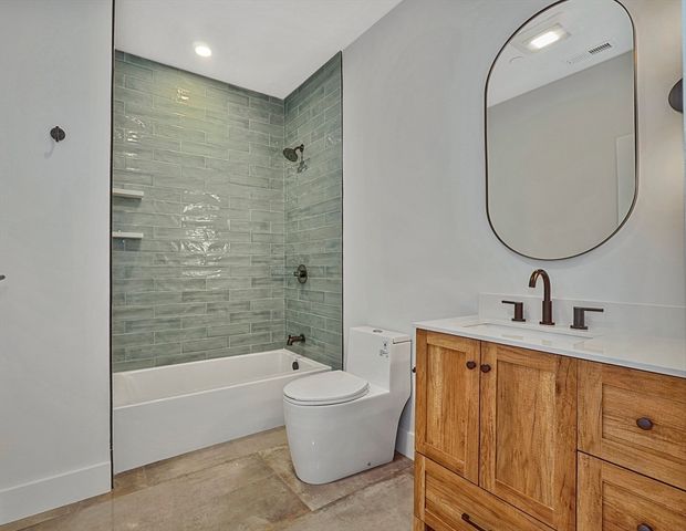 214 Havre Street 1, Boston, MA 02128
