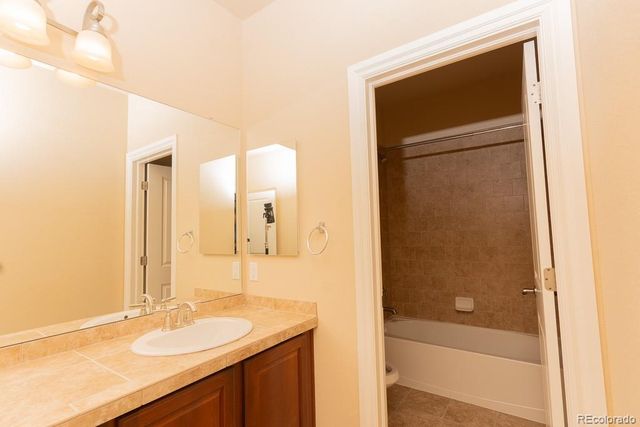 10262 Greentrail Circle, Lone Tree, CO 80124