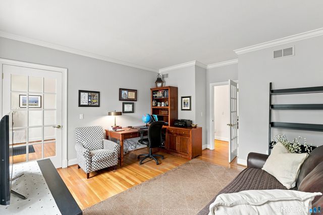 9 Whitehall Court, Middlebury, CT 06762
