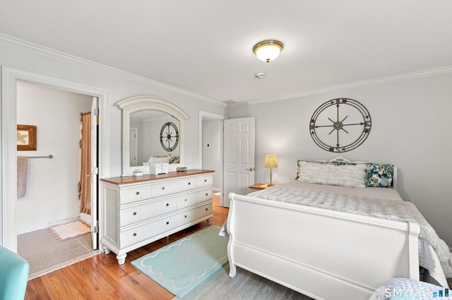 9 Whitehall Court, Middlebury, CT 06762