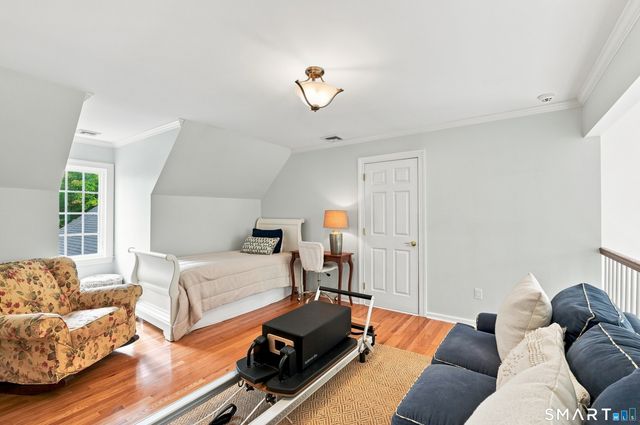9 Whitehall Court, Middlebury, CT 06762