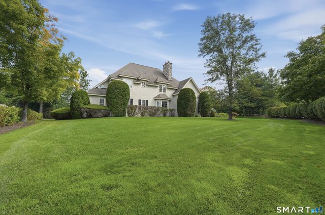 9 Whitehall Court, Middlebury, CT 06762
