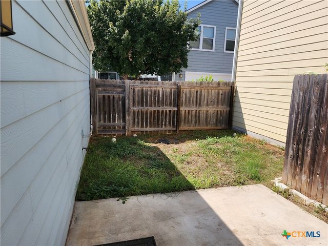 330 Trestle Tree 22, San Marcos, TX 78666