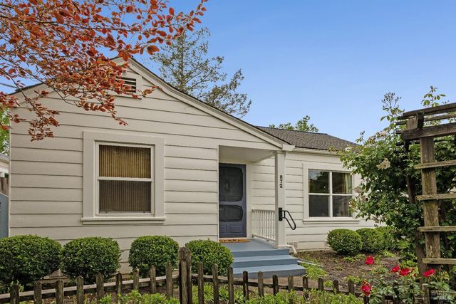 872 Carr Ave, Santa Rosa, CA 95404