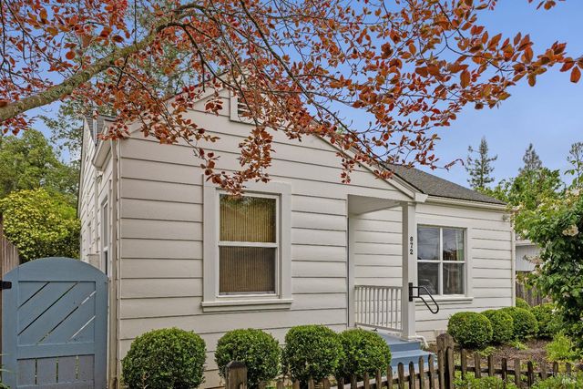 872 Carr Ave, Santa Rosa, CA 95404