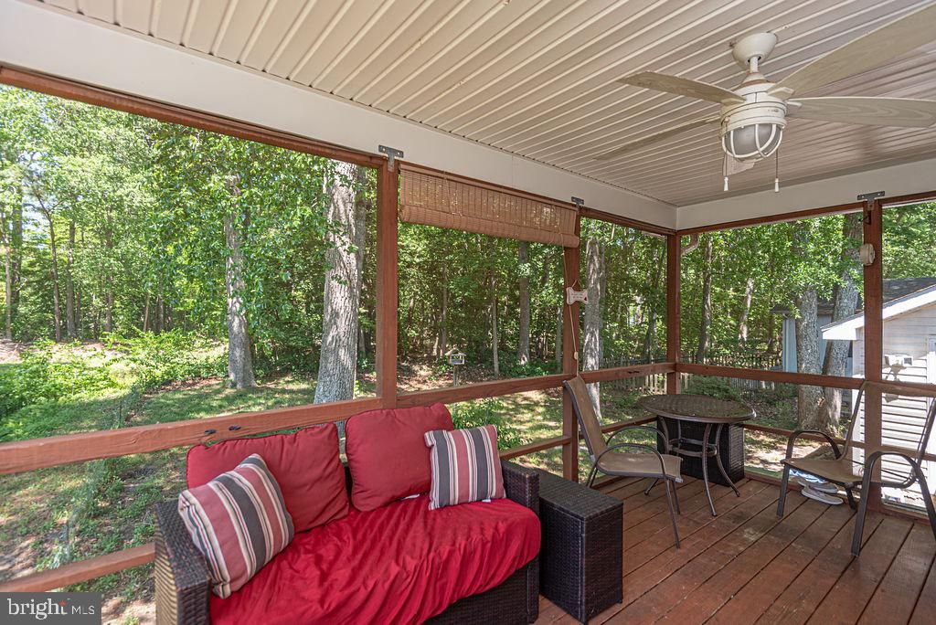 Image 15 of property listing at 17 GREENWOOD LN, Ocean Pines, MD 21811