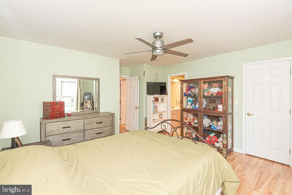 Image 24 of property listing at 17 GREENWOOD LN, Ocean Pines, MD 21811