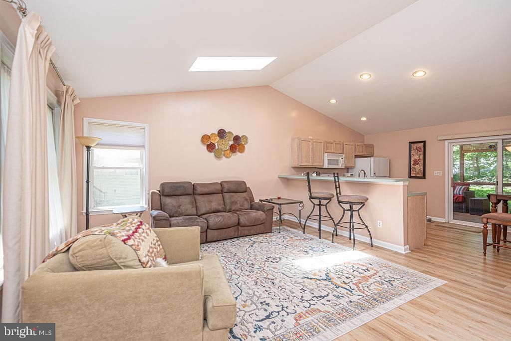 Image 6 of property listing at 17 GREENWOOD LN, Ocean Pines, MD 21811