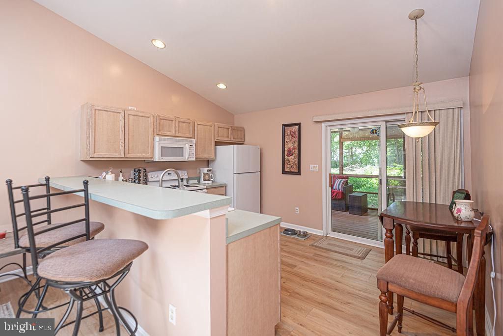 Image 8 of property listing at 17 GREENWOOD LN, Ocean Pines, MD 21811