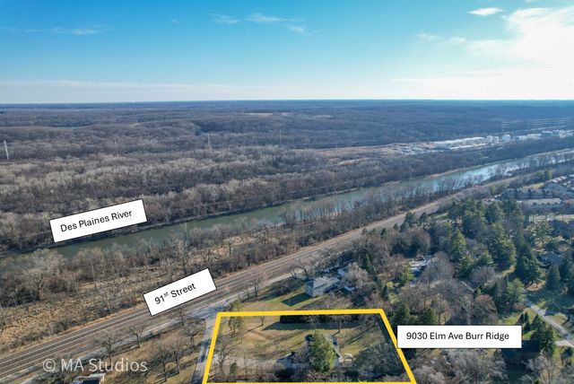 9030 Elm Avenue, Burr Ridge, IL 60527