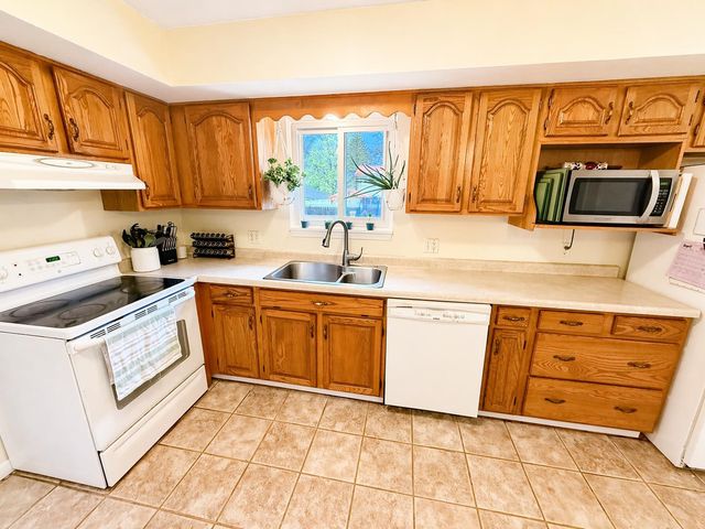 5616 Dartmouth Drive, Fort Wayne, IN 46825