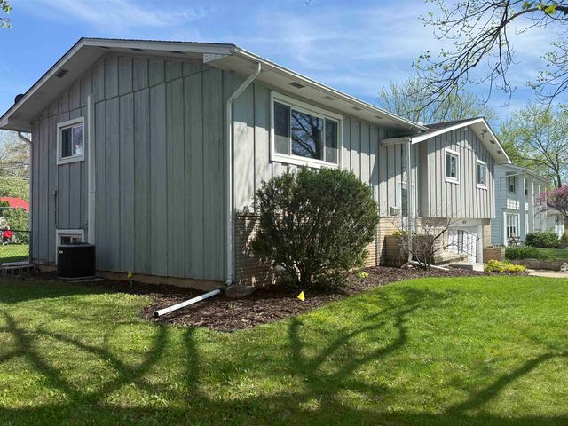 5616 Dartmouth Drive, Fort Wayne, IN 46825