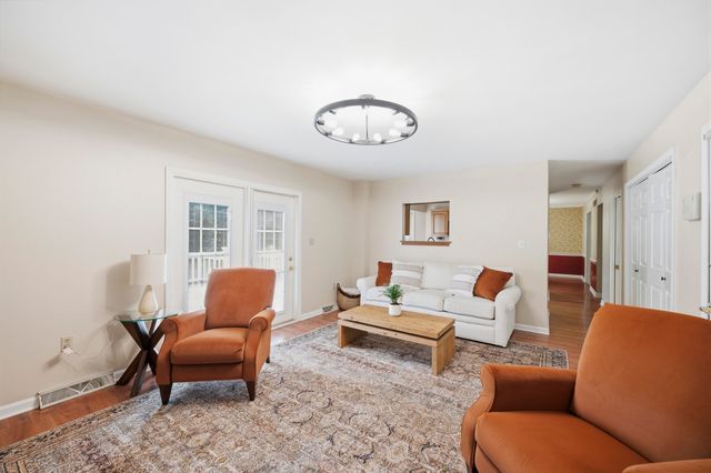 3304 Hunting Hills Drive, Lexington, KY 40515