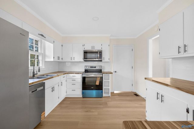 3910 Shamrock Drive NW, Huntsville, AL 35810