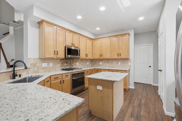 6506 River Glen Court, Pearland, TX 77584