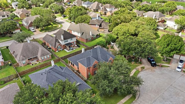 6506 River Glen Court, Pearland, TX 77584