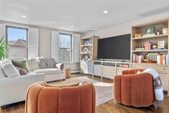 417 Bunker Hill St 2, Boston, MA 02129