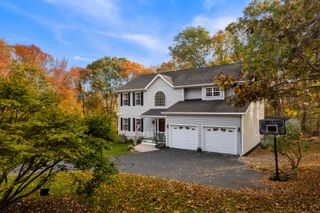 10 Marcia Drive, Montville, CT 06382