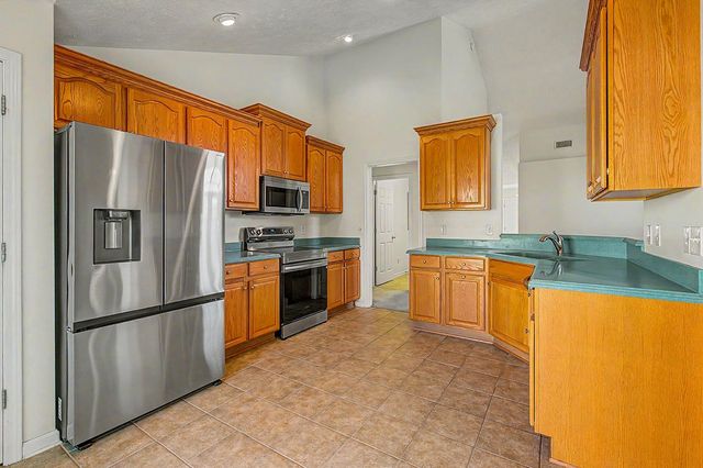 3155 Shorecrest Bay Dr., Murrells Inlet, SC 29576
