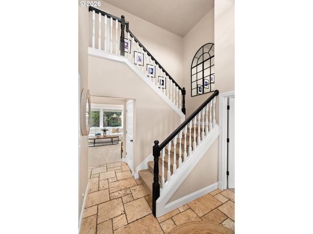 875 Nw PEBBLE BEACH Way, Beaverton, OR 97006