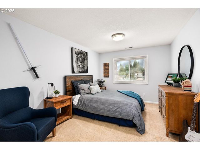 875 Nw PEBBLE BEACH Way, Beaverton, OR 97006