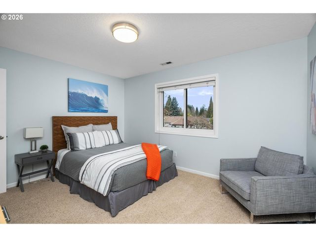 875 Nw PEBBLE BEACH Way, Beaverton, OR 97006