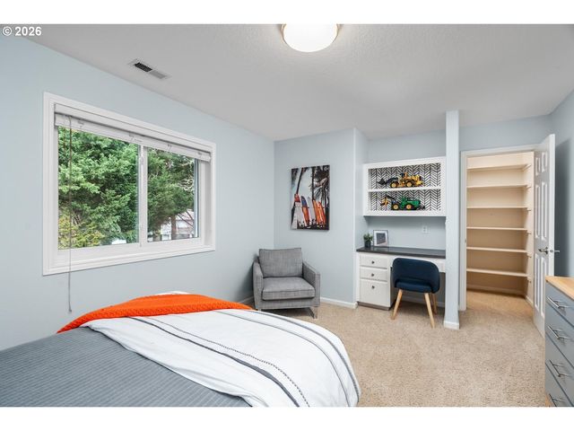 875 Nw PEBBLE BEACH Way, Beaverton, OR 97006