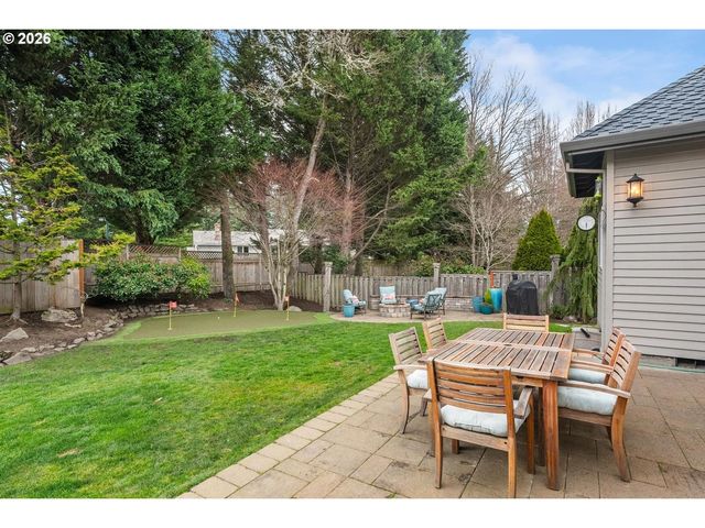875 Nw PEBBLE BEACH Way, Beaverton, OR 97006
